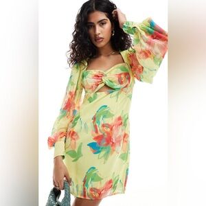 Pretty Lavish twist ballon sleeve mini dress in lemon floral. Size 8, brand new.